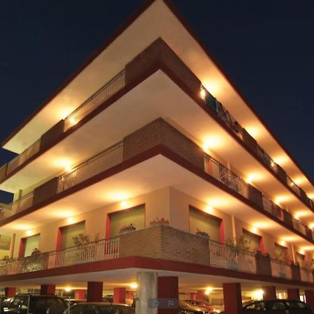 Hotel Jolanda เบลลาเรีย-อีเจอา มารีนา ภายนอก รูปภาพ