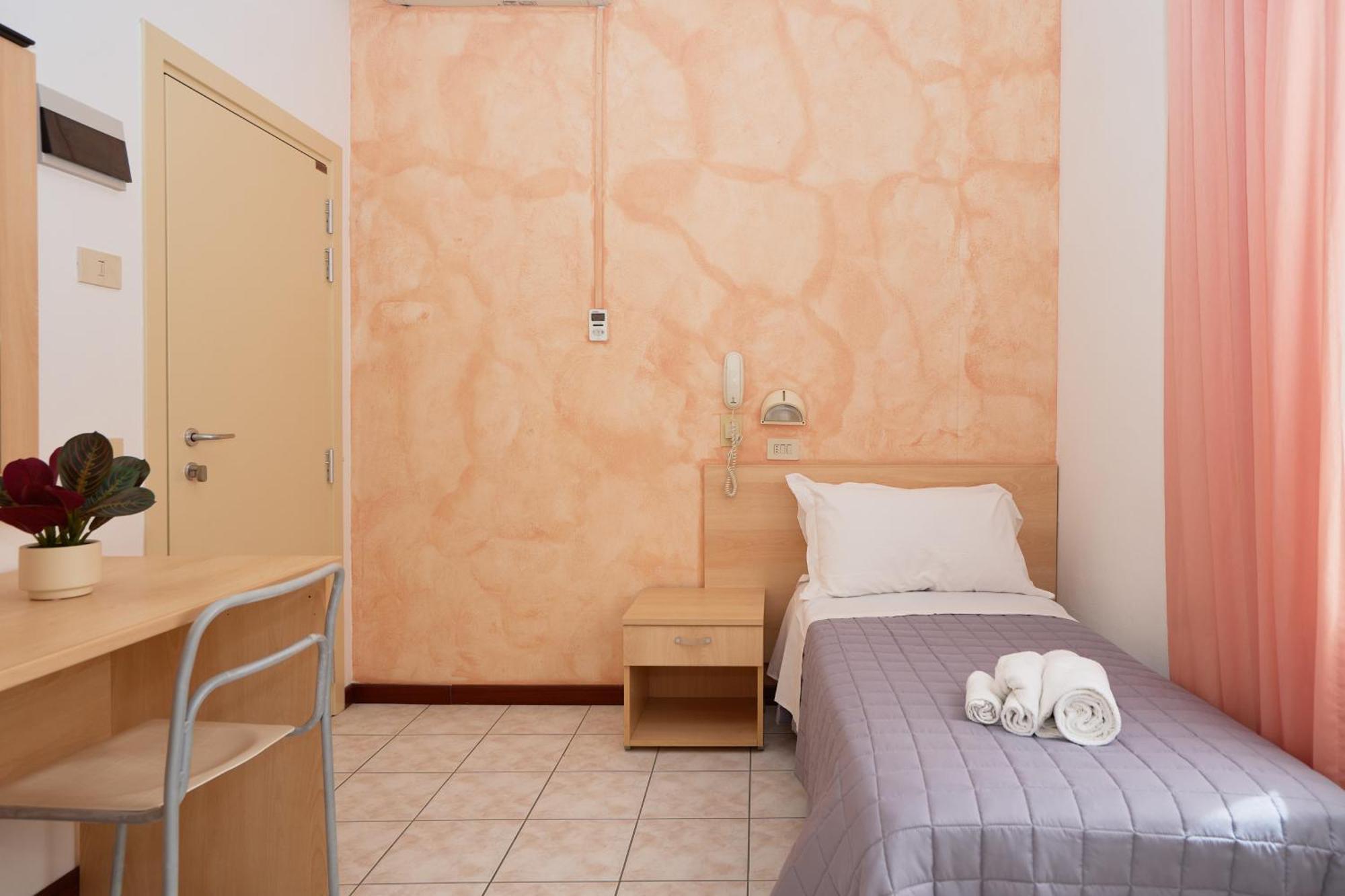 Hotel Jolanda เบลลาเรีย-อีเจอา มารีนา ภายนอก รูปภาพ