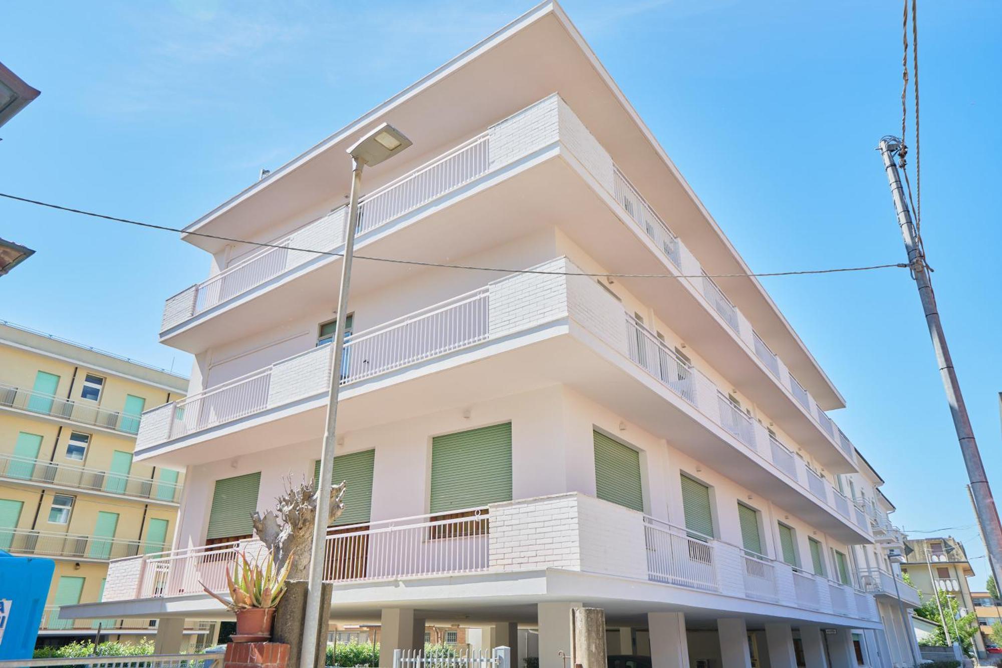 Hotel Jolanda เบลลาเรีย-อีเจอา มารีนา ภายนอก รูปภาพ